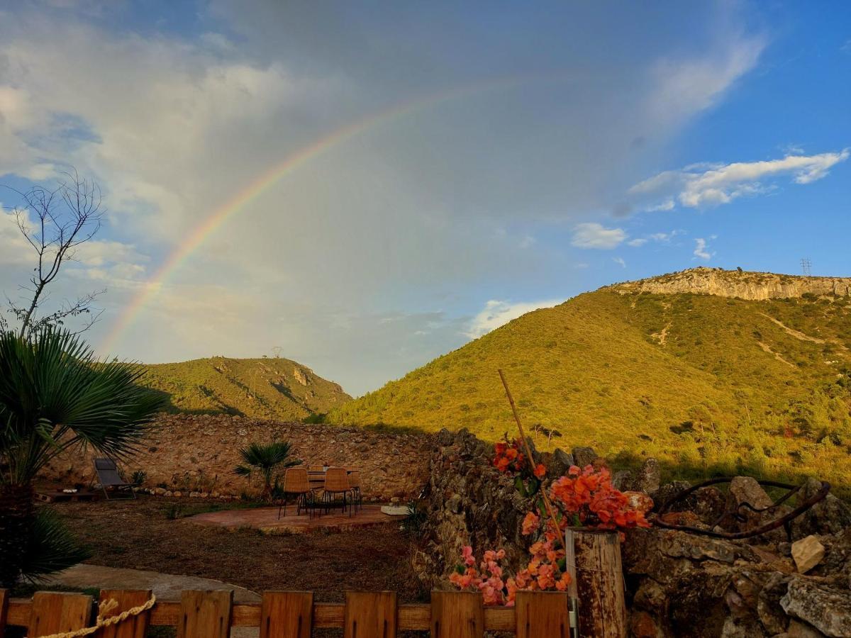 Corral D'En Romagosa Guest House Begues Luaran gambar